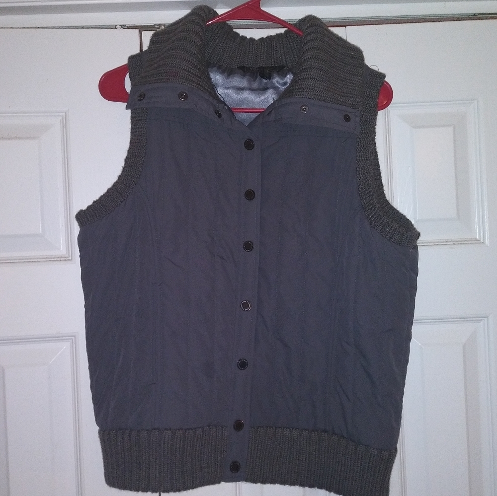 BCBG vest